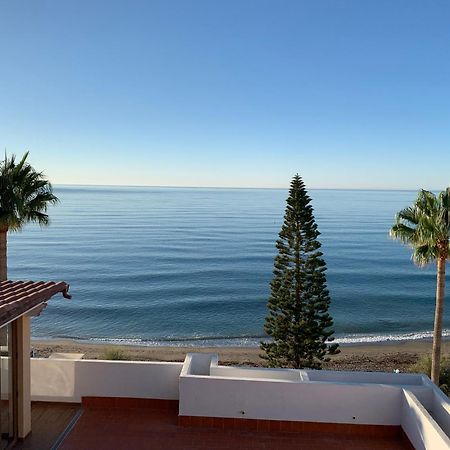 Penthouse On The Beachfront Estepona Buitenkant foto