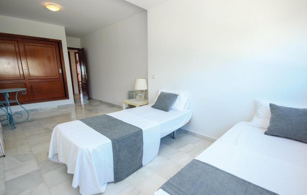 Penthouse On The Beachfront Estepona Buitenkant foto