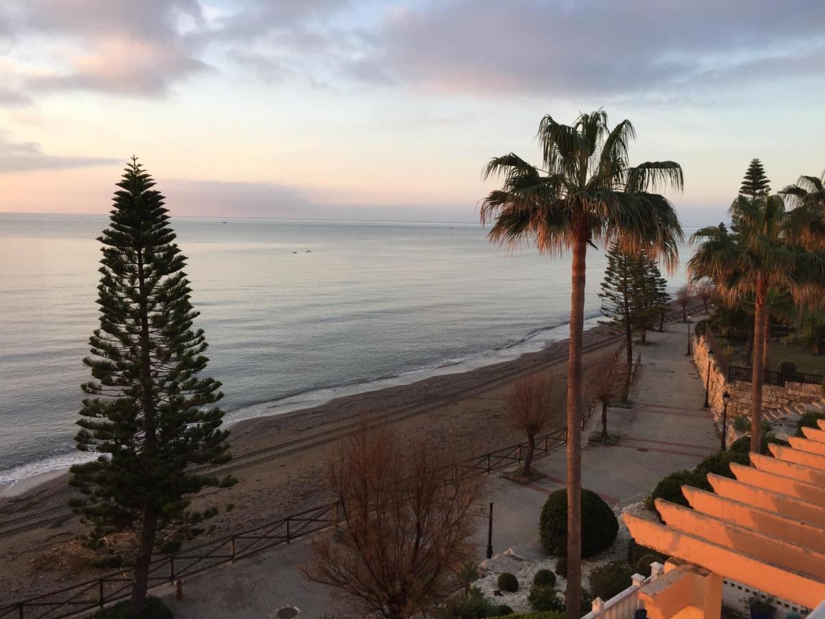 Penthouse On The Beachfront Estepona Buitenkant foto